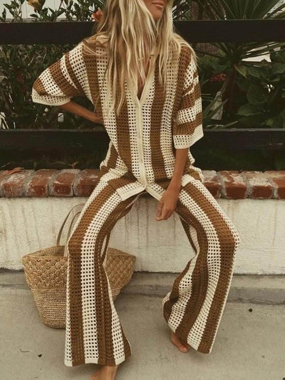 Conjunto a rayas con escote en V