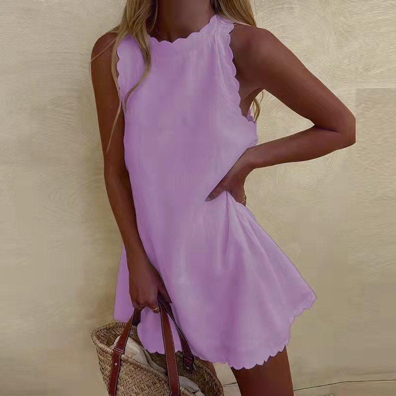 Vestido con bordes ondulados
