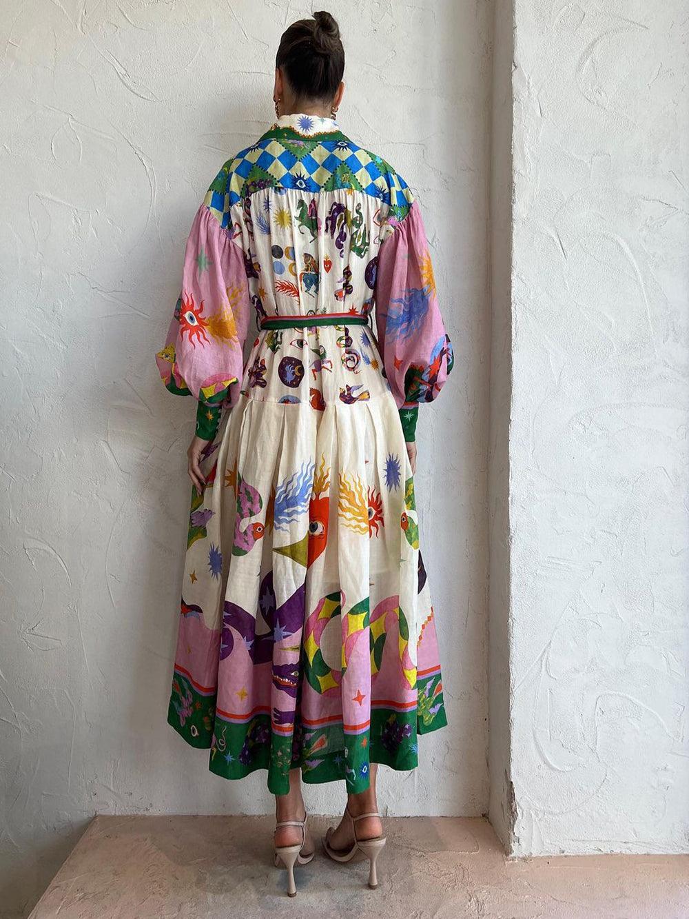 Vestido holgado de manga larga con pliegues