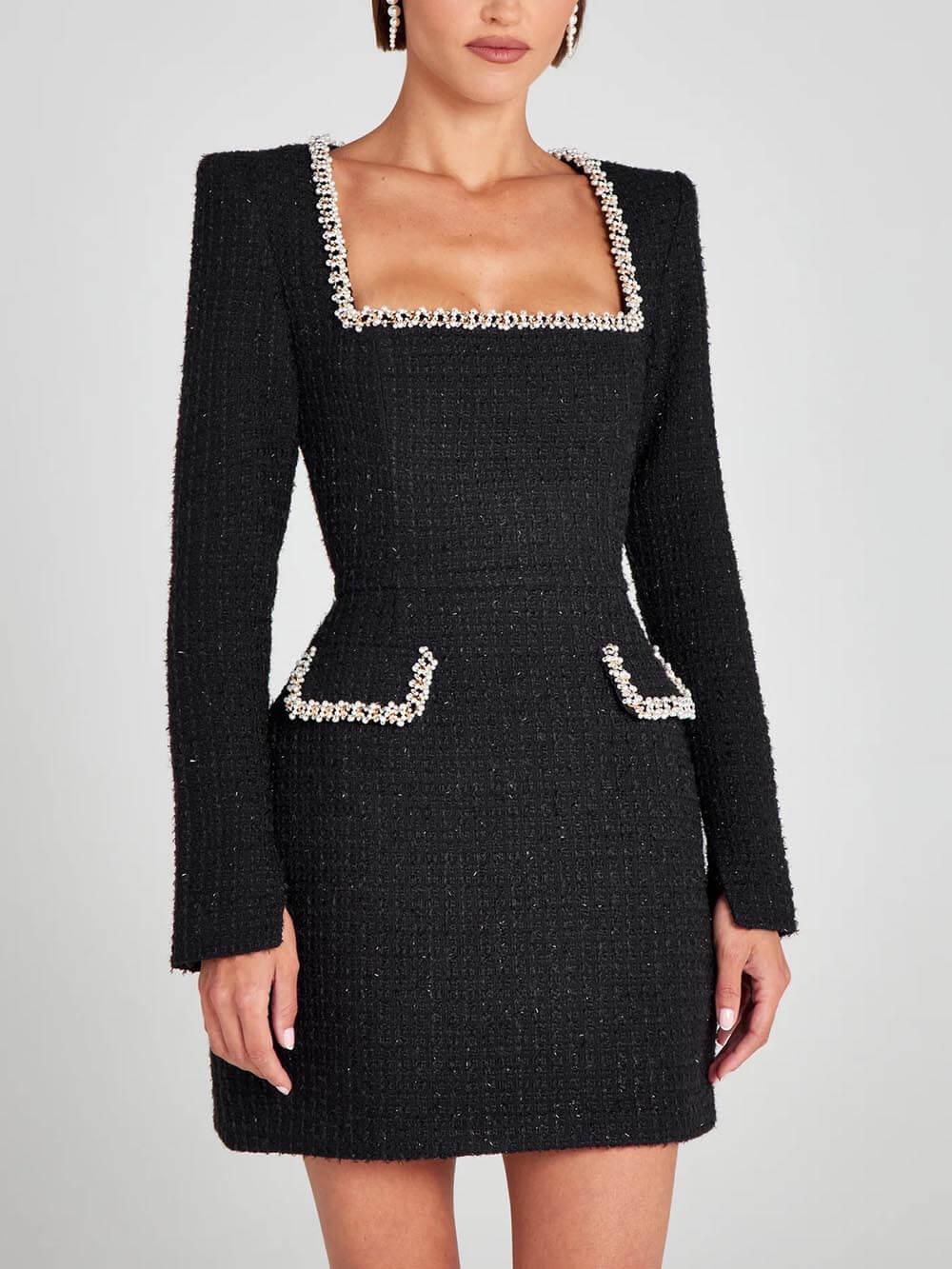Vestido con bolsillo y ribete de perlas