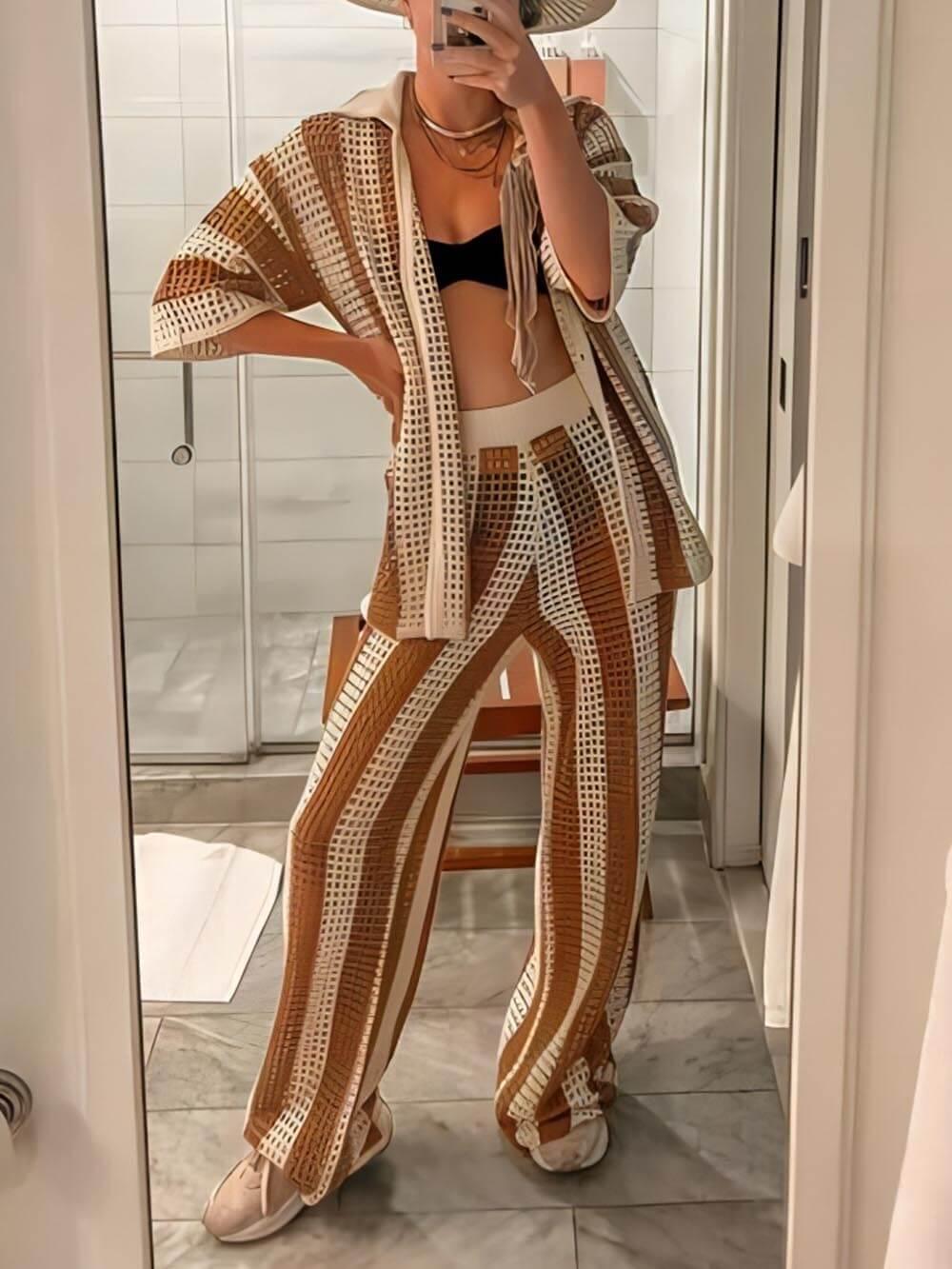 Conjunto a rayas con escote en V
