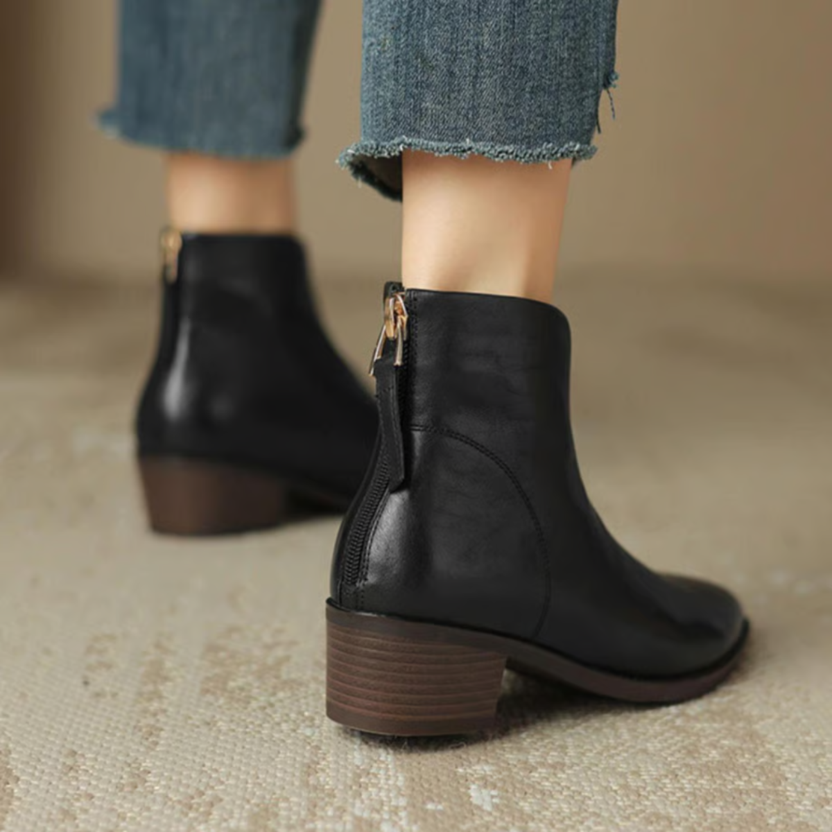 Botines con tacón bajo