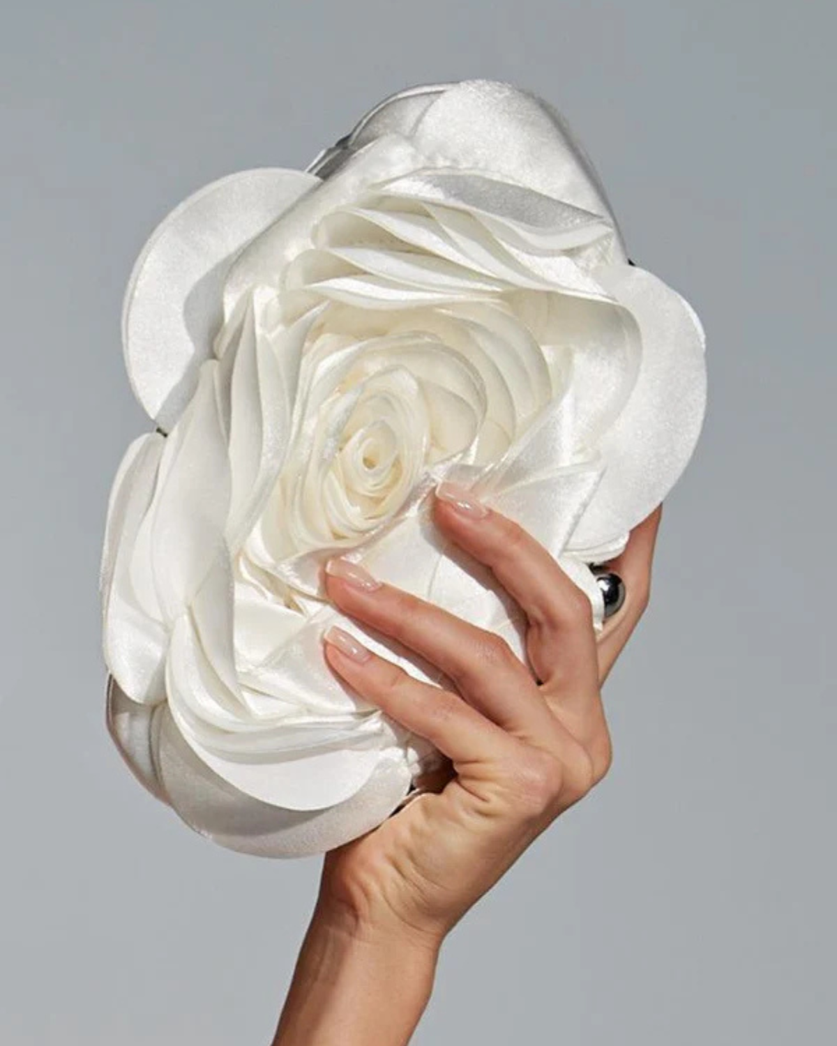 CLUTCH FLOR 3D SATINADO
