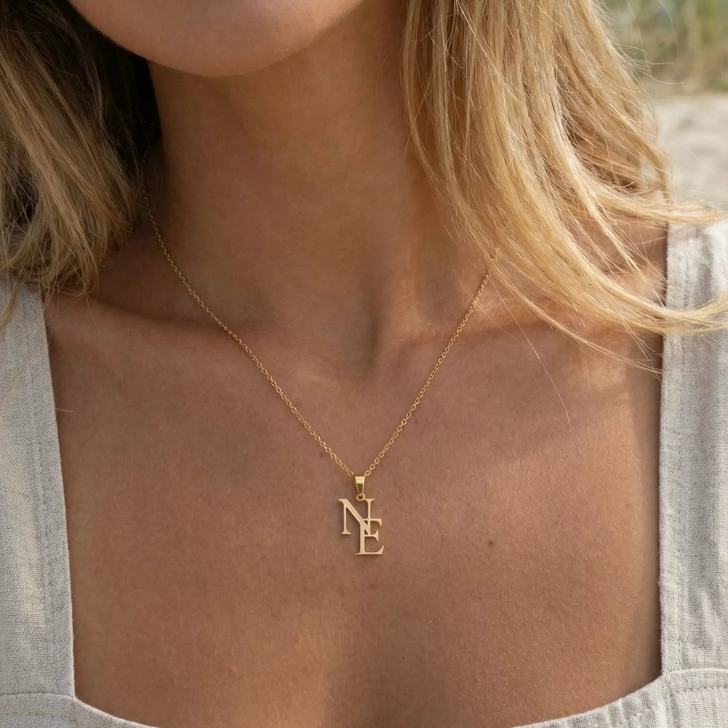 COLLAR INICIAL DOBLE MINIMAL