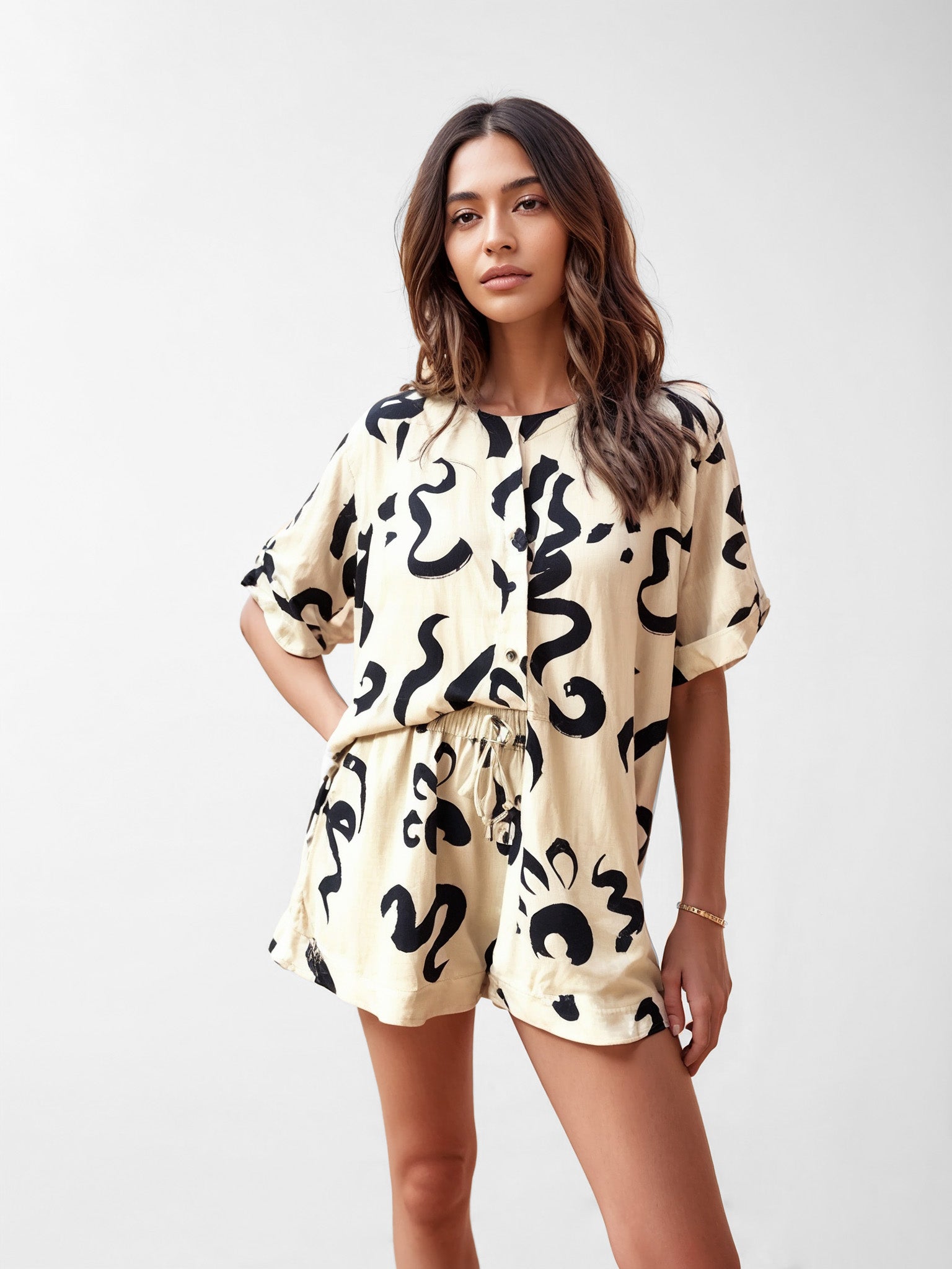CONJUNTO DE DOS PIEZAS CON ESTAMPADO ABSTRACTO DE PINCELADAS