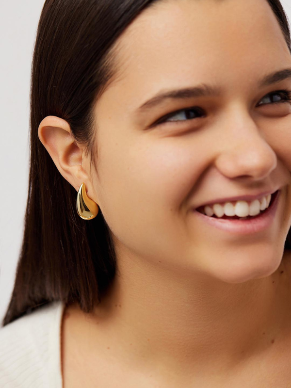 Pendientes colgantes dorados