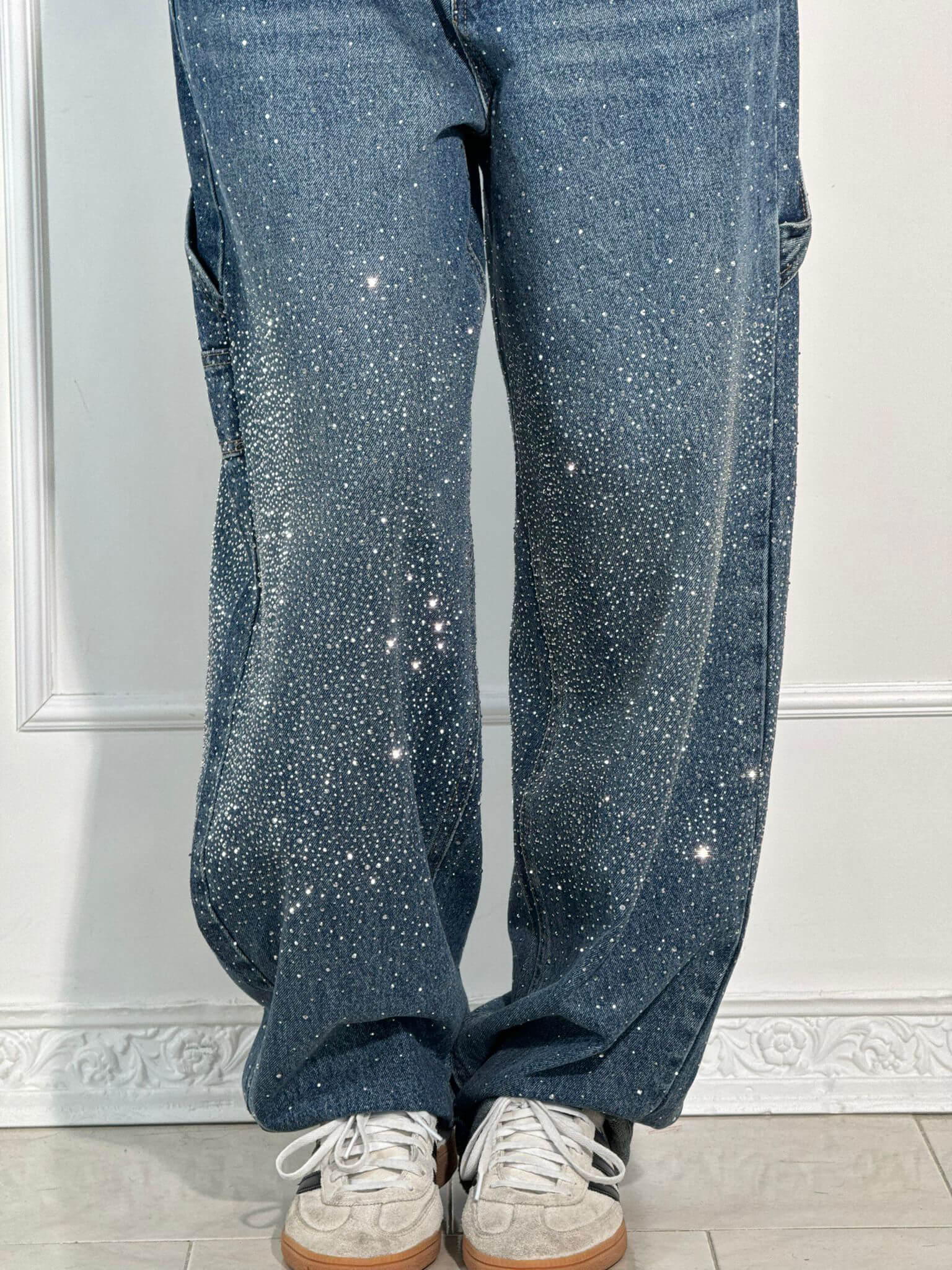 JEANS BALLOON CON EFECTO BRILLO