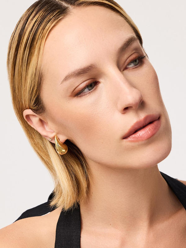 Pendientes colgantes dorados