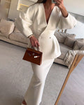 Conjunto con falda y escote en V
