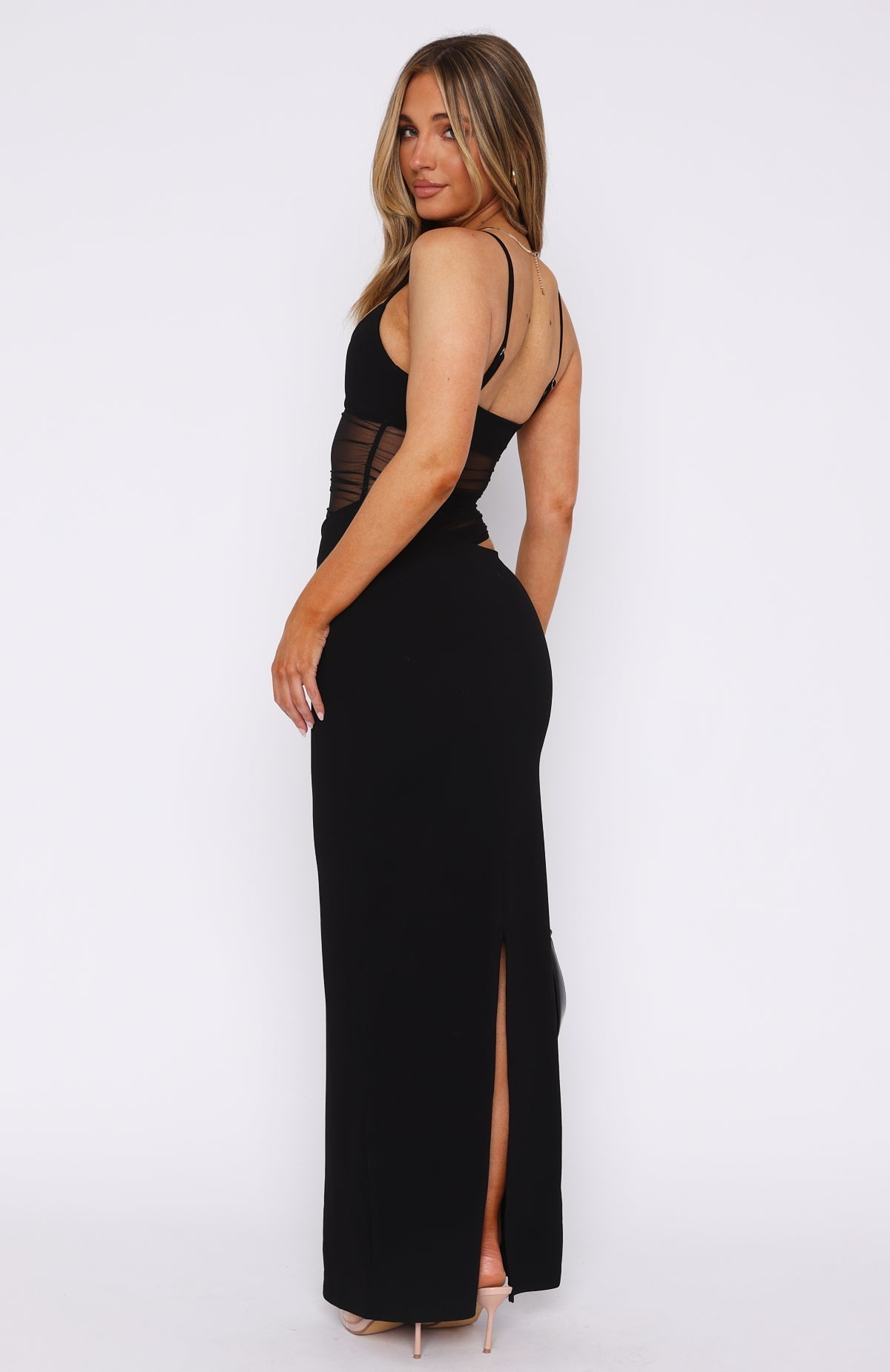 VESTIDO LARGO CUT OUT CON MALLA