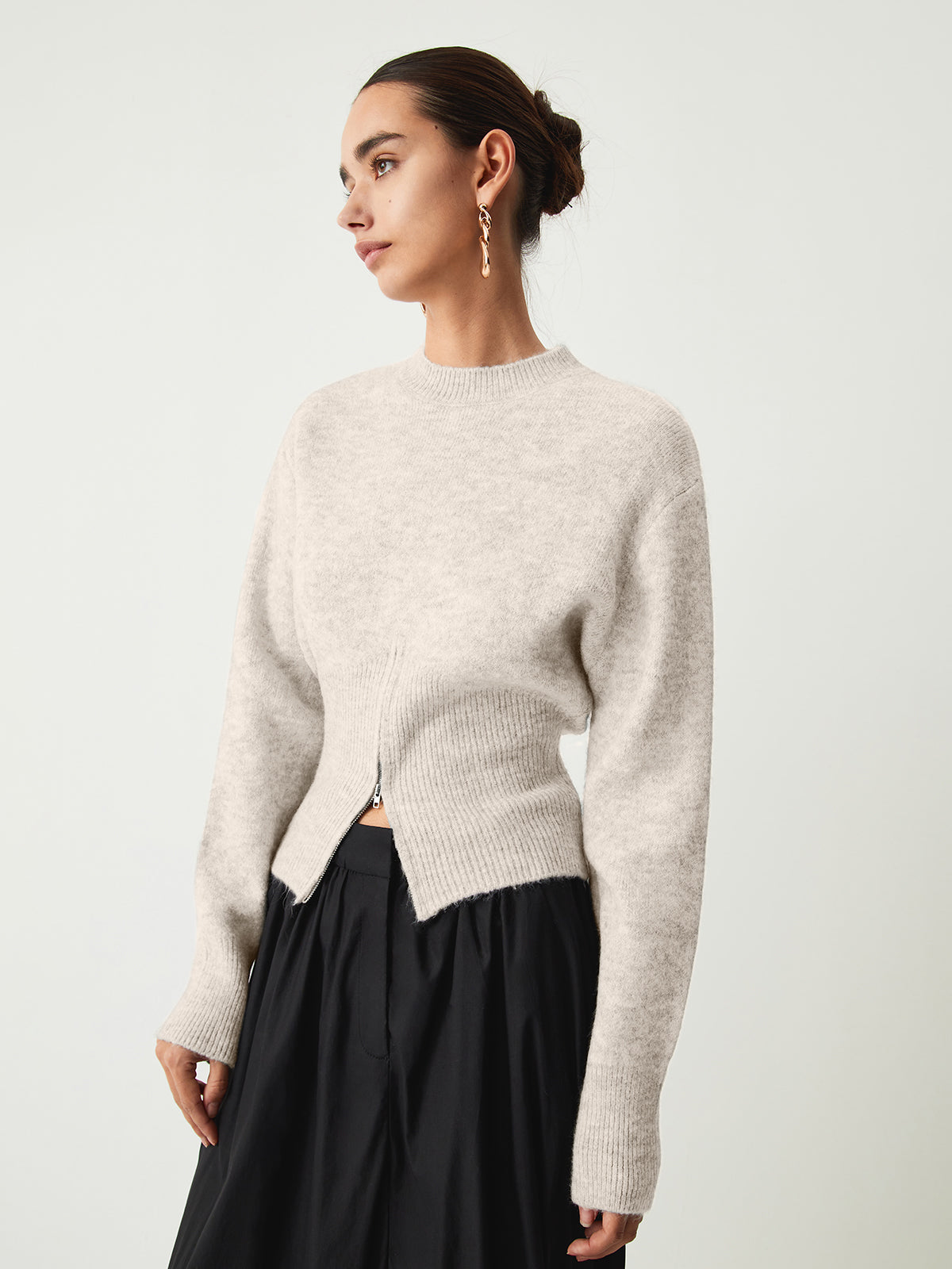 JERSEY SUAVE CON CUELLO ALTO Y CREMALLERA
