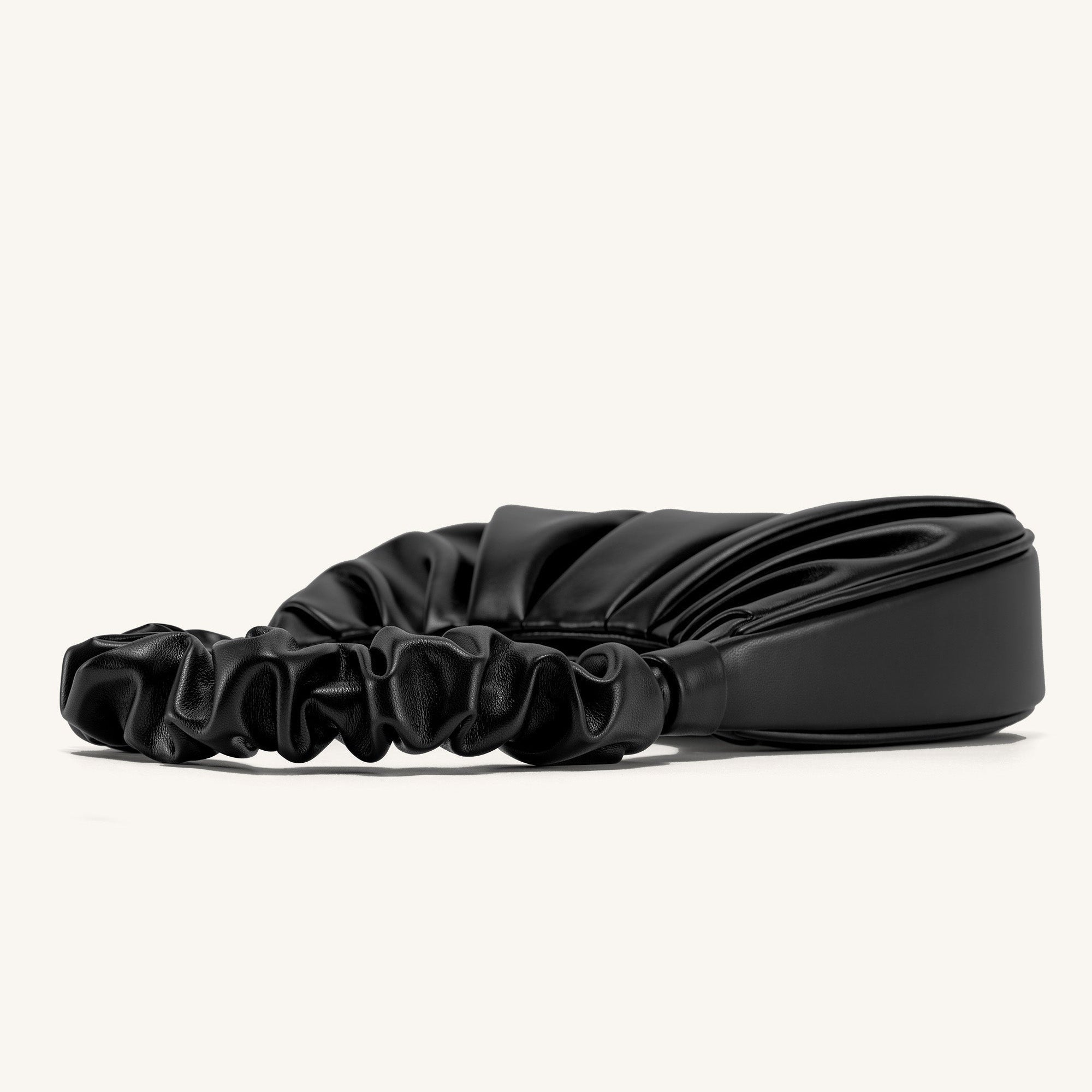 BOLSO FRUNCIDO I Piel negro