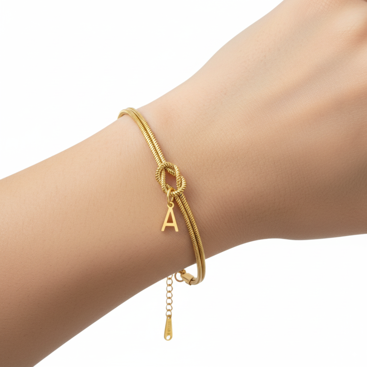 PULSERA NUDO CON INICIAL