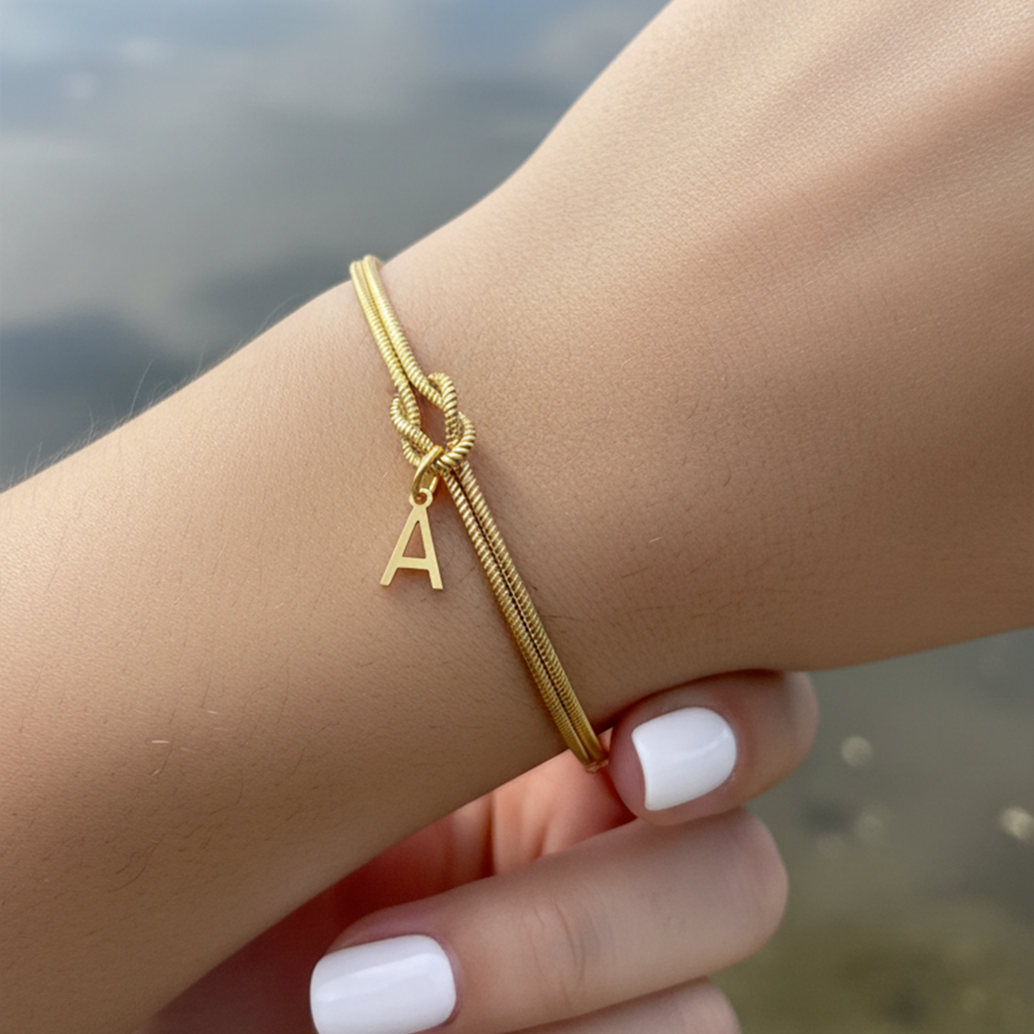 PULSERA NUDO CON INICIAL