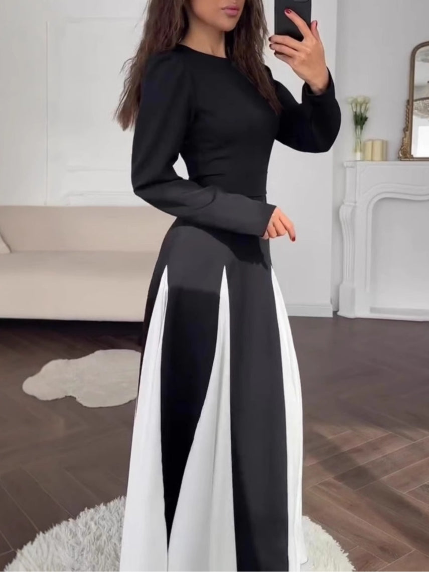 Vestido con cuello redondo y cintura marcada