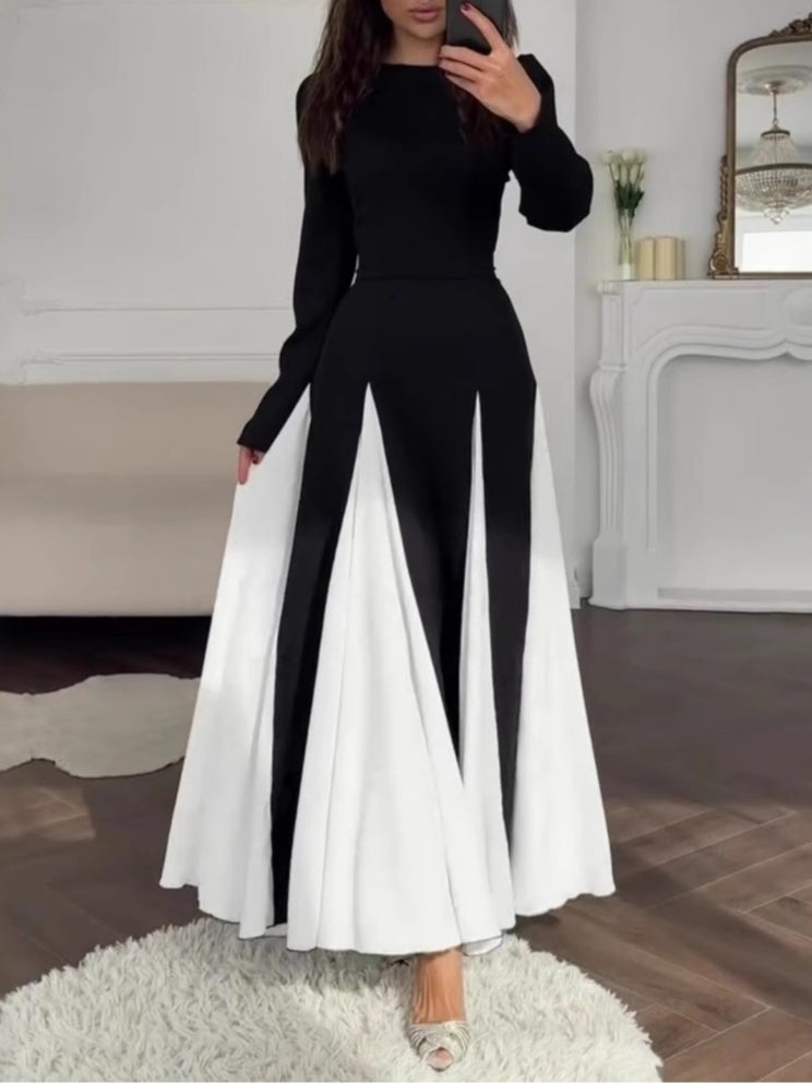 Vestido con cuello redondo y cintura marcada