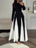 Vestido con cuello redondo y cintura marcada