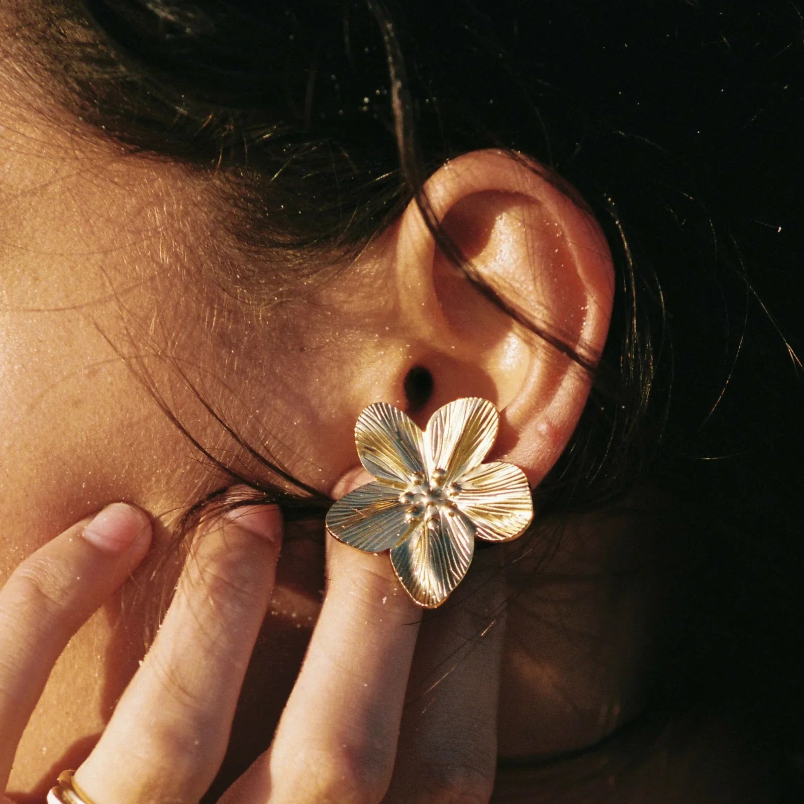 PENDIENTES FLOR HIBISCUS