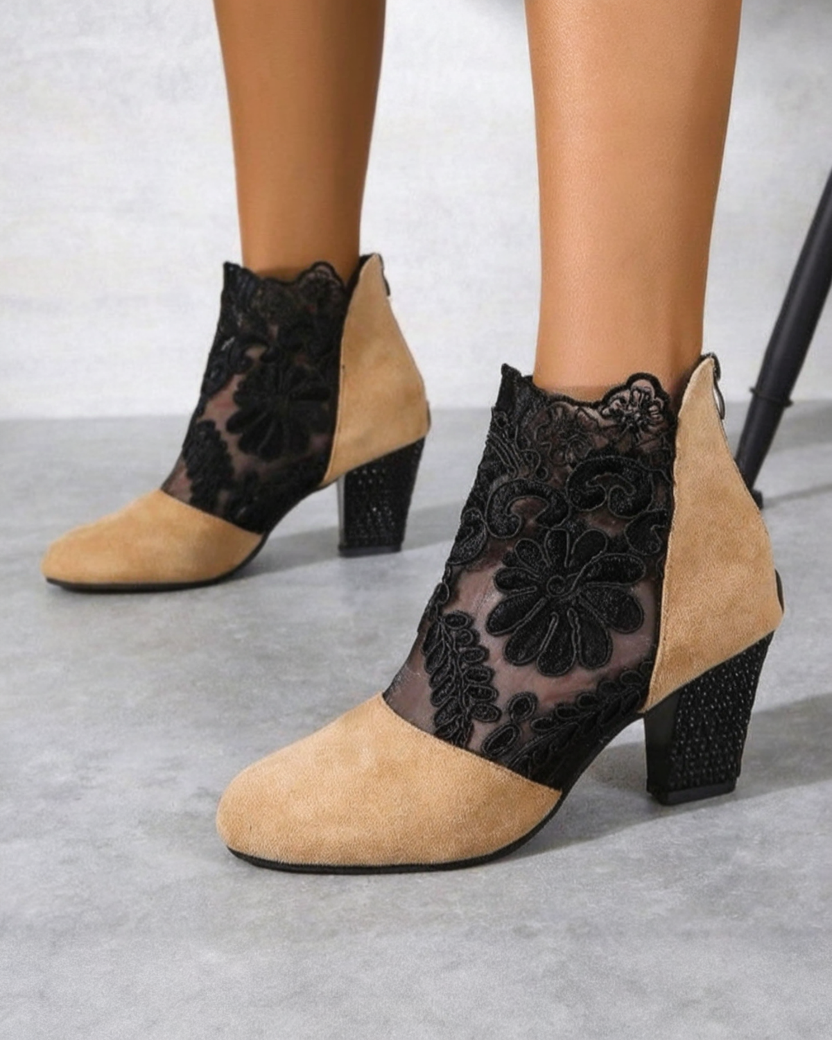 Tacones elegantes con encaje
