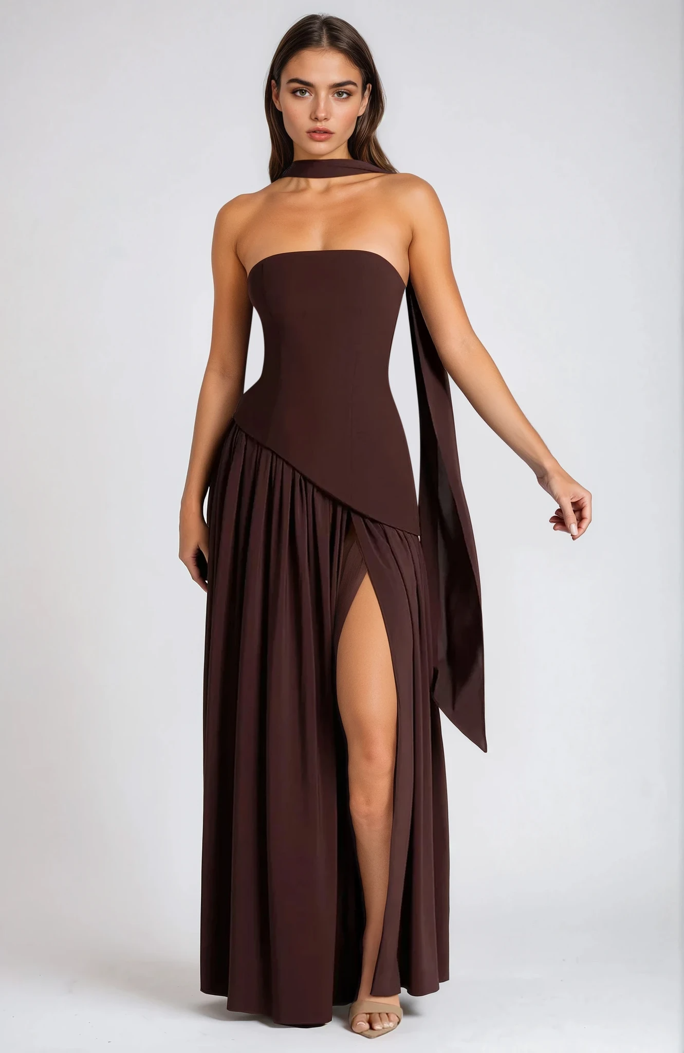 VESTIDO LARGO ASIMÉTRICO CON ABERTURA